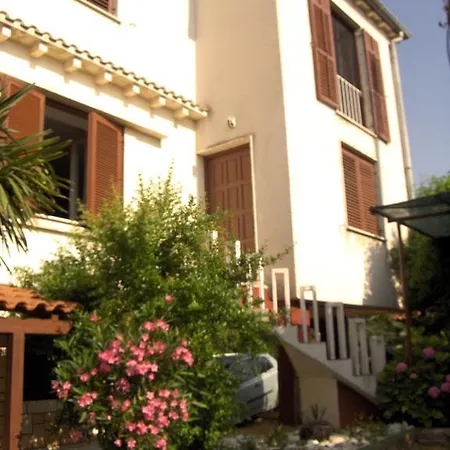 Dasen Apartament *